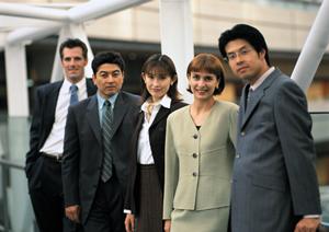 2025年最新版 パーカーのデザインを極める!流行を押さえた着こなし術と選び方